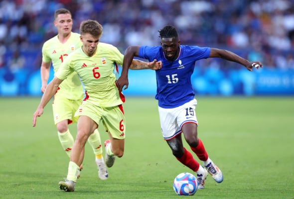 爱德华兹44分创赛季得分新高，单节19分+准绝平拯救球队