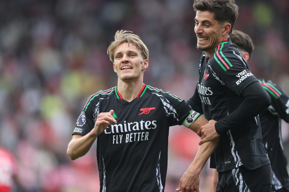 萨利巴：海因策帮了我们很多，他与我们的交流非常多