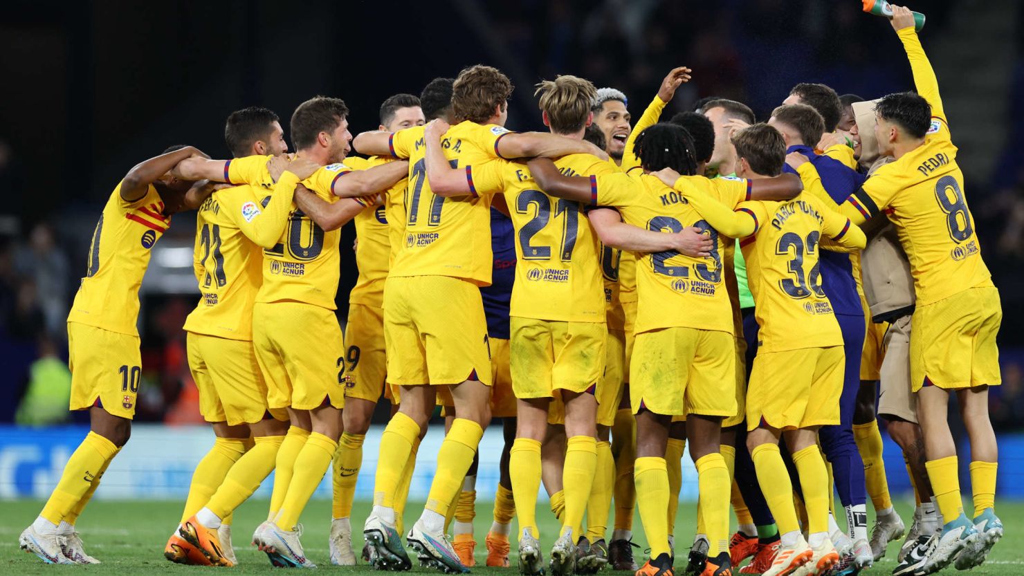 拉在比赛末 拉在比赛末