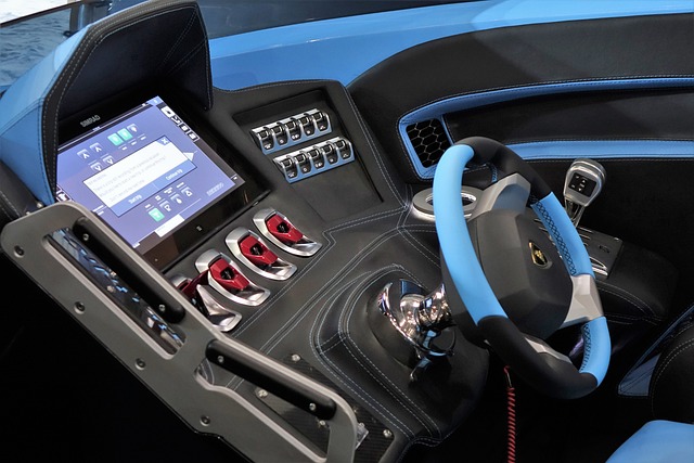 随着穆夏拉 随着穆夏拉